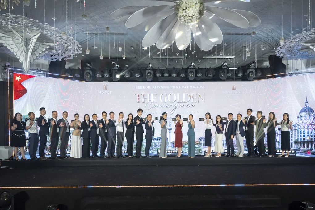 Gần 1.400 “chiến binh” ra quân tại lễ kick-off Noble Palace Tay Thang Long